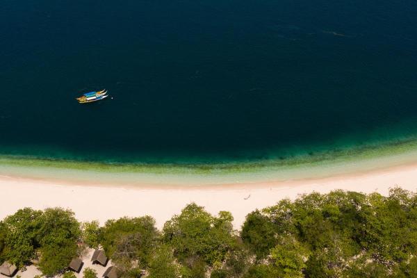 Most Beautiful Pink Sand Beaches in the World - Big Santa Cruz Island (Philippines)