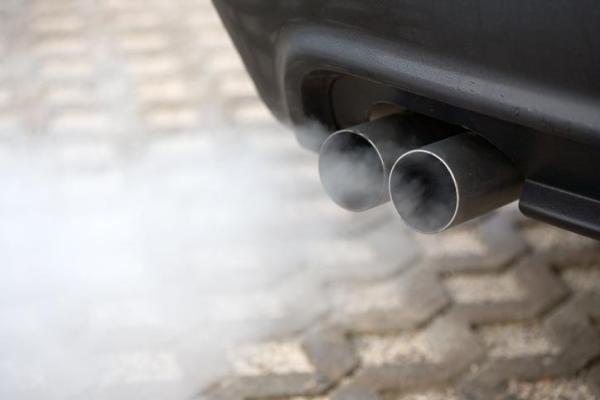 Diesel vs. Gasoline: Which Fuel Pollutes More?