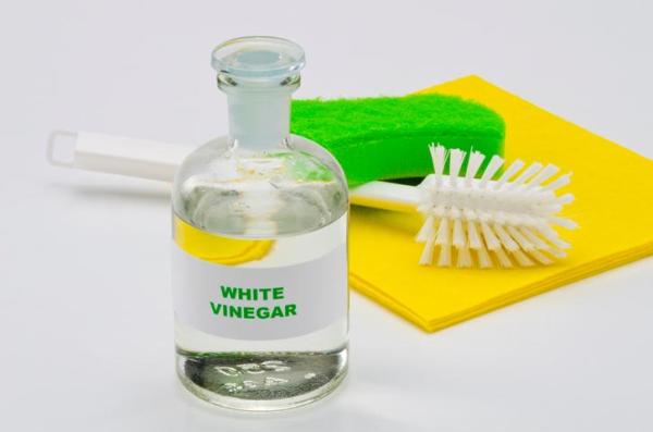 How to Clean Your Bathroom Naturally - Essential natural cleaning ingredients for your bathroom