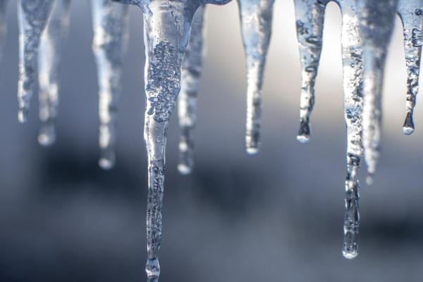 How Do Icicles Form? - Icicle Formation