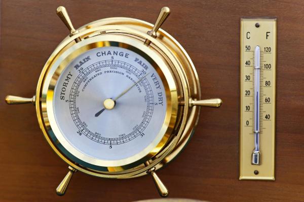 What Is a Barometer and What Does It Measure? - How does a barometer work?