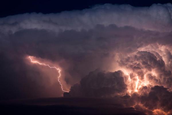 What Causes Thunderstorms? - How does a thunderstorm form step by step?