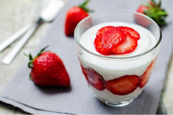 Strawberry Properties, Benefits and Contraindications - How to eat strawberries