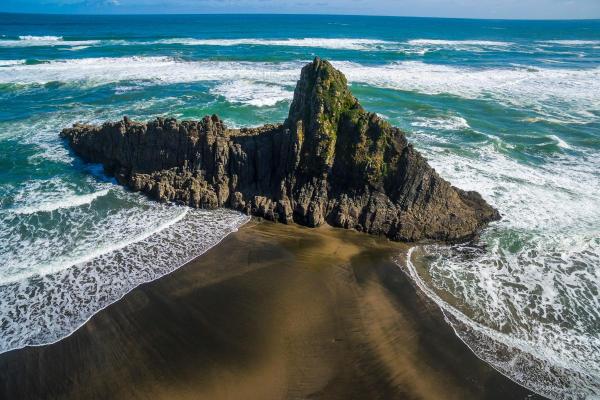 Top Black Sand Beaches Around the World - Karekare Beach, New Zealand