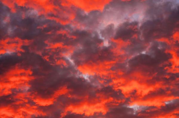 What Causes a Red Sunset or Sunrise? - Other factors that cause a red sunset or sunrise