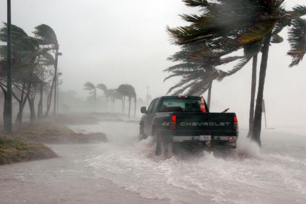 Tornado vs. Hurricane Differences Explained - Tornado vs. hurricane differences