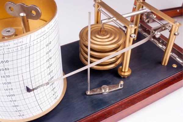 What Is a Barometer and What Does It Measure? - Types of barometers