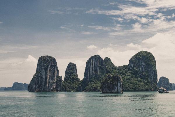 What Is a Stack in the Sea? - What are sea stacks?