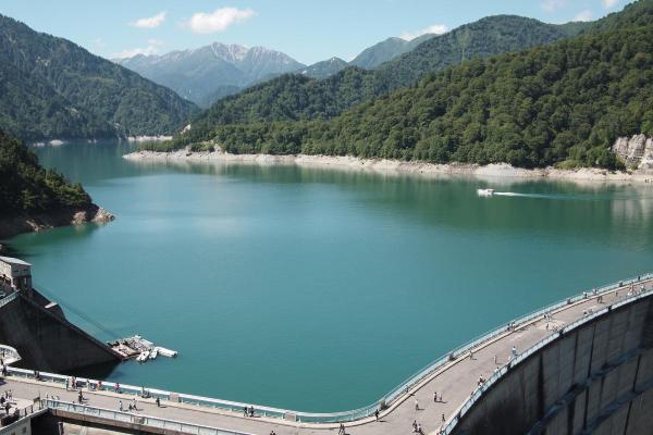 Difference Between a Lake and Reservoir - What is a reservoir?