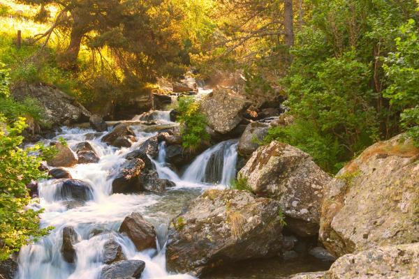 What Is a Stream in Geography? - What is a stream in geography?