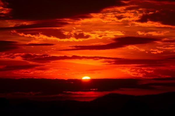 Why Is the Sun Yellow? - Why is fire red or orange?